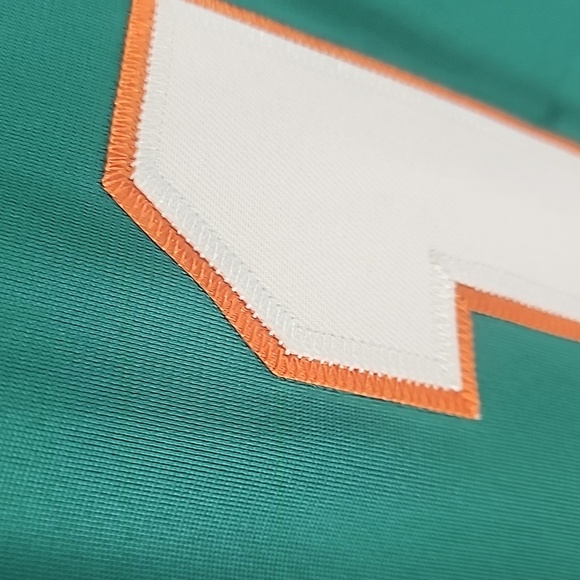 TUA TAGOVAILOA MIAMI DOLPHINS THROWBACK JERSEY - Picture 5 of 8